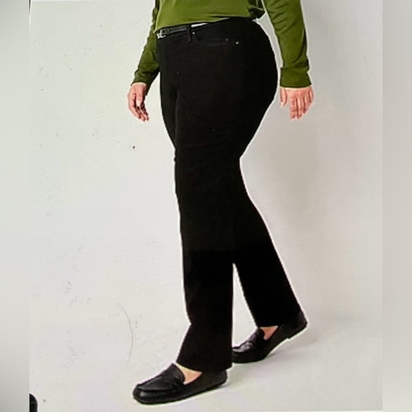 St. John's Bay Denim - St. John's Bay Black Mid-Rise Skinny Jeans.. SIZE 24. NWT